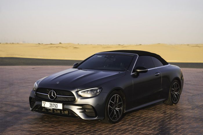 MERCEDES-BENZ E200 Convertible 2021 | Black