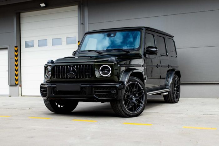 MERCEDES-BENZ G63 2023 | Black