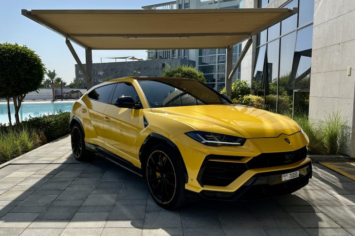 LAMBORGHINI Urus 2022 | Pearl Yellow